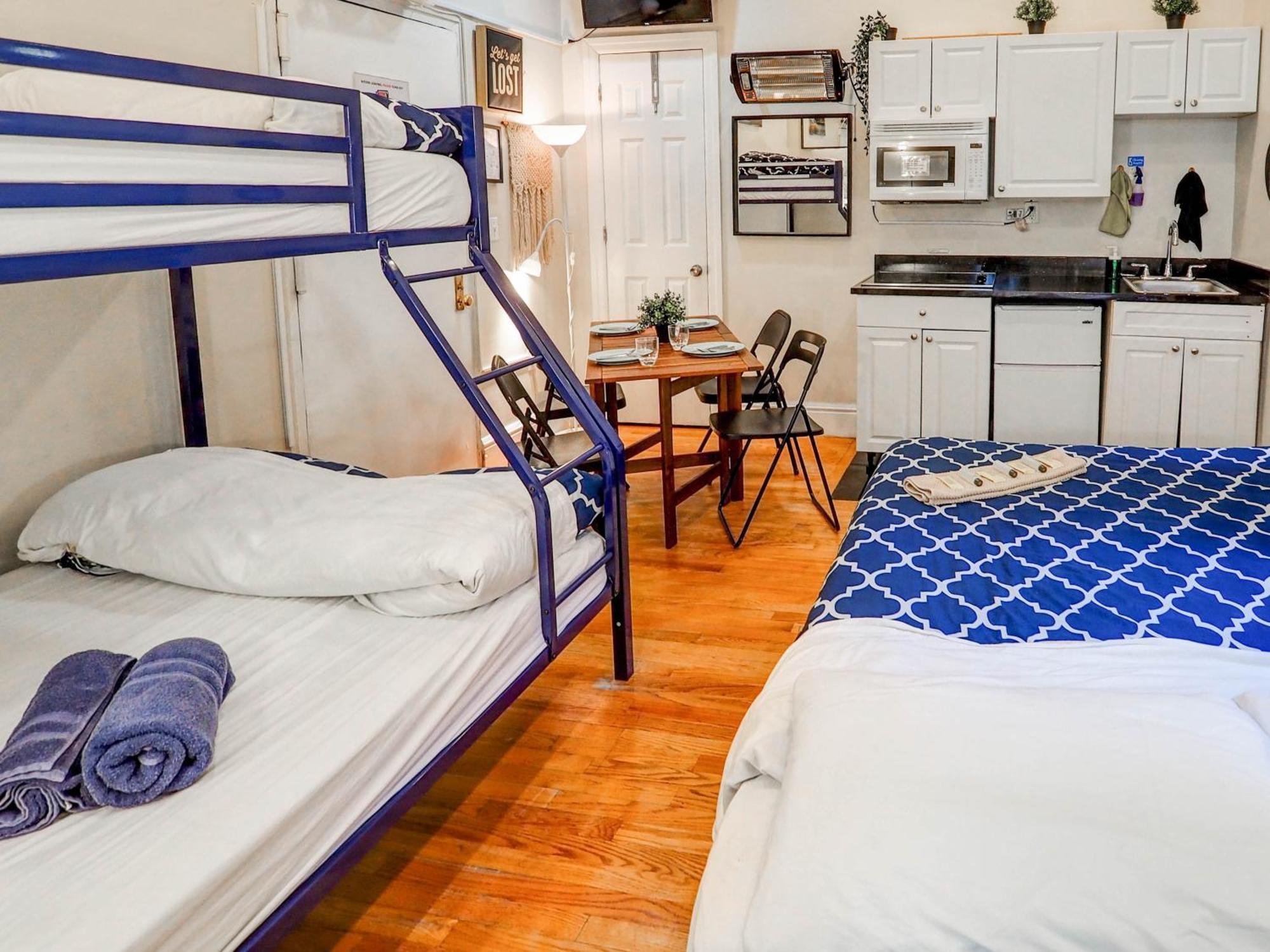 Metropolitan Manhattan Apartment New York