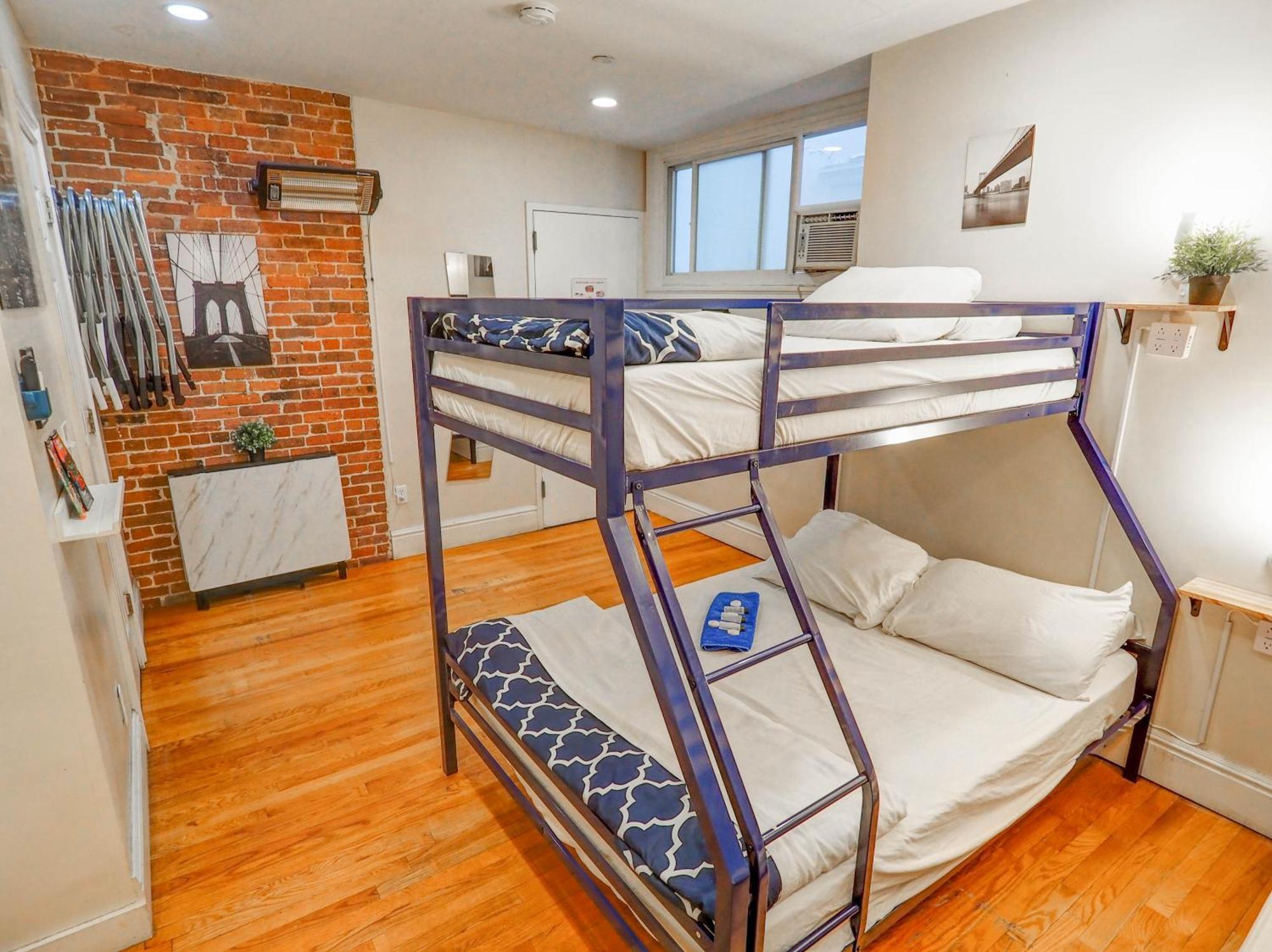 Metropolitan Manhattan Apartment New York