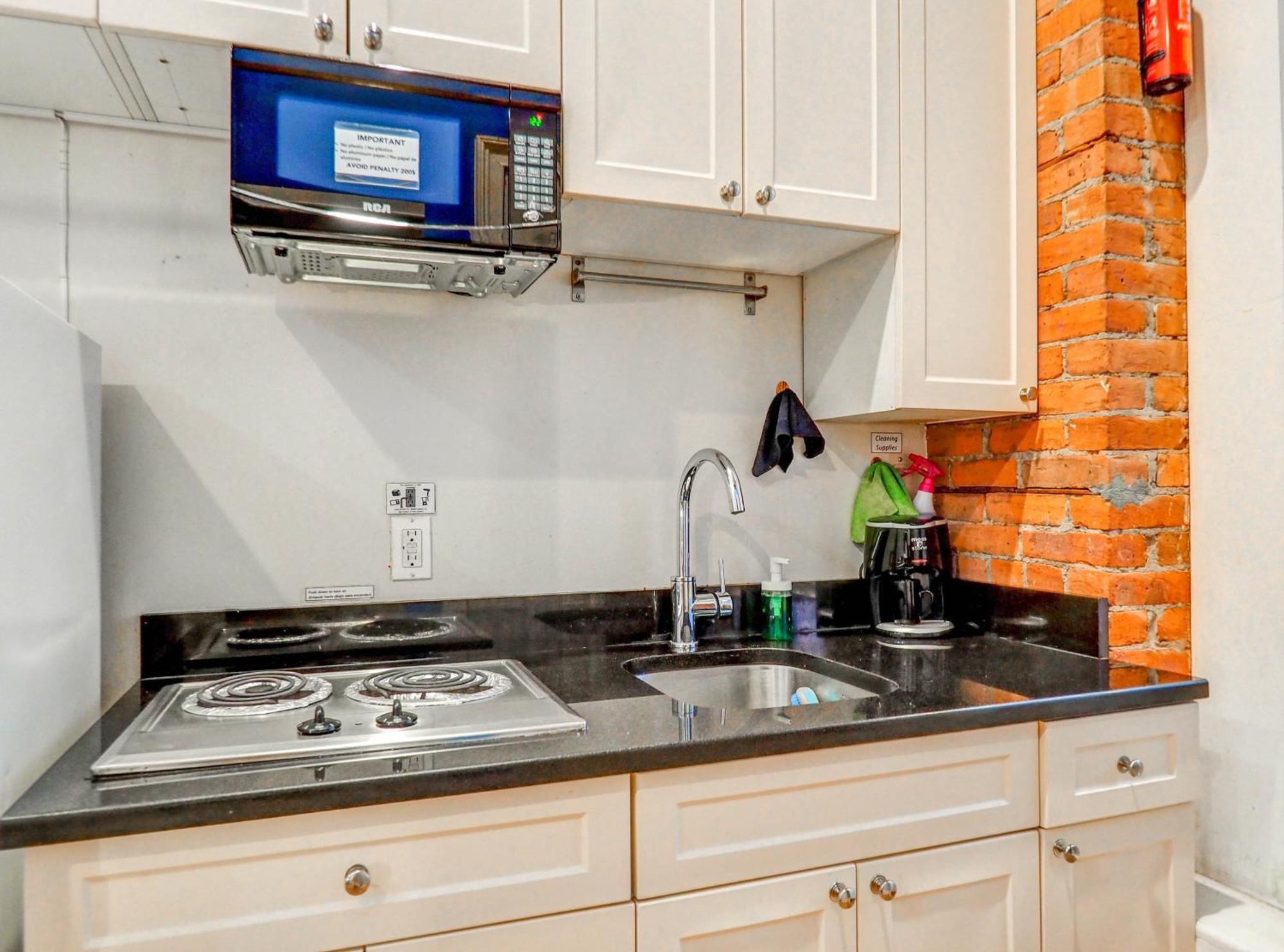 Metropolitan Manhattan Apartment New York